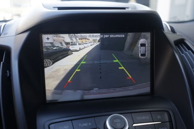 Ford Kuga 1.5 TDCI 120 CV S&S 2WD ST-Line (9)
