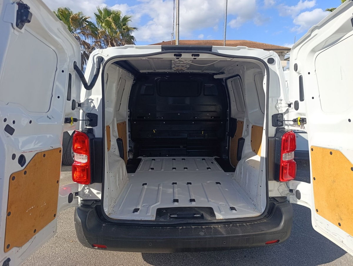 Peugeot Expert Furgone BlueHDi 115 S&S PC-TN Combi Compact (5)