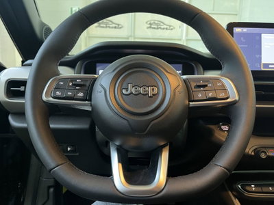 Jeep Avenger 1.2 turbo e-hybrid mhev Upland 4xe 145cv edct6 (10)