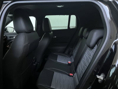 Jeep Avenger 1.2 turbo e-hybrid mhev Upland 4xe 145cv edct6 (8)