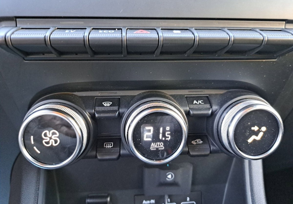 Renault Captur Full Hybrid E-Tech 145 CV Intens (16)