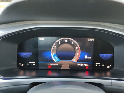 Volkswagen T-Roc 1.0 TSI Life (8)