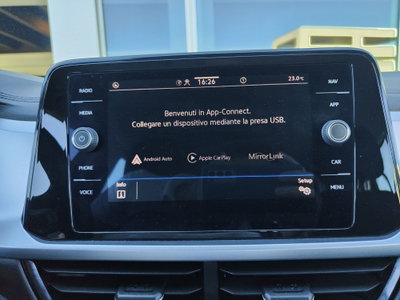 Volkswagen T-Roc 1.0 TSI Life (9)