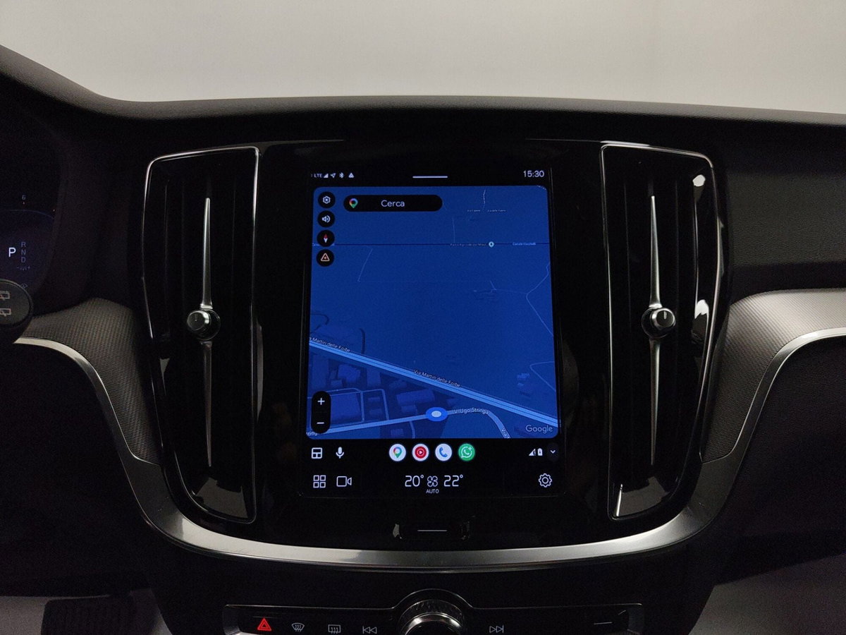 Volvo V60 2.0 b4 Plus Dark auto (11)