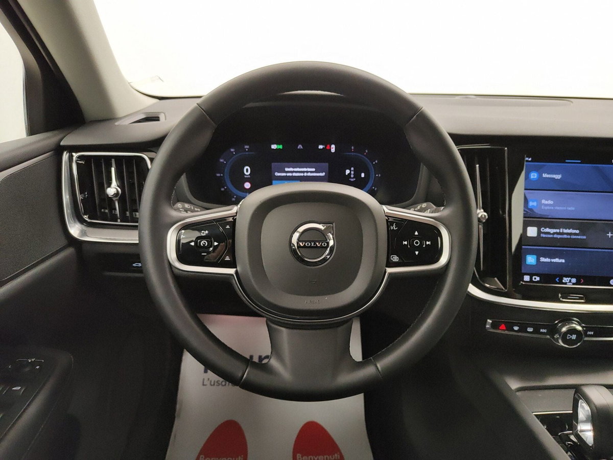 Volvo V60 2.0 b4 Plus Dark auto (16)