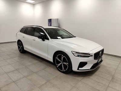 Volvo V60 2.0 b4 Plus Dark auto (2)