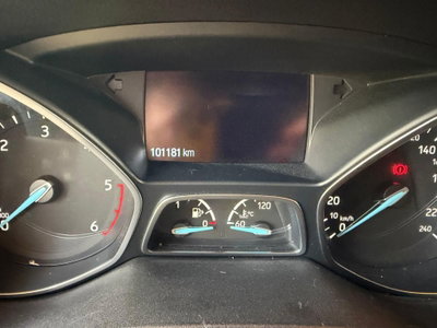 Ford Kuga 1.5 TDCI 120 CV S&S 2WD Titanium (10)