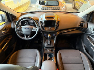 Ford Kuga 1.5 TDCI 120 CV S&S 2WD Titanium (9)