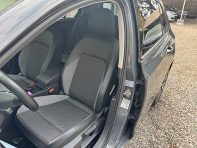 Volkswagen Golf 1.5 tsi Life 115cv (9)