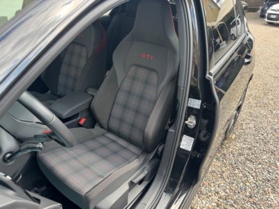 Volkswagen Golf 2.0 TSI GTI DSG (11)