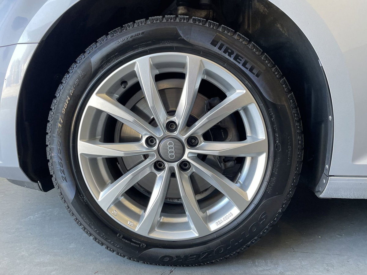 Audi A4 Avant 2.0 TFSI g-tron (8)