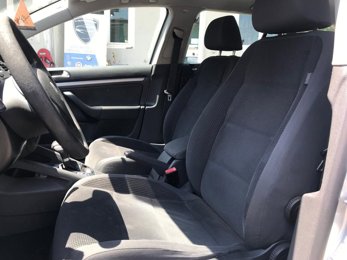 Volkswagen Golf Variant 1.9 TDI DPF DSG Comfortline (9)