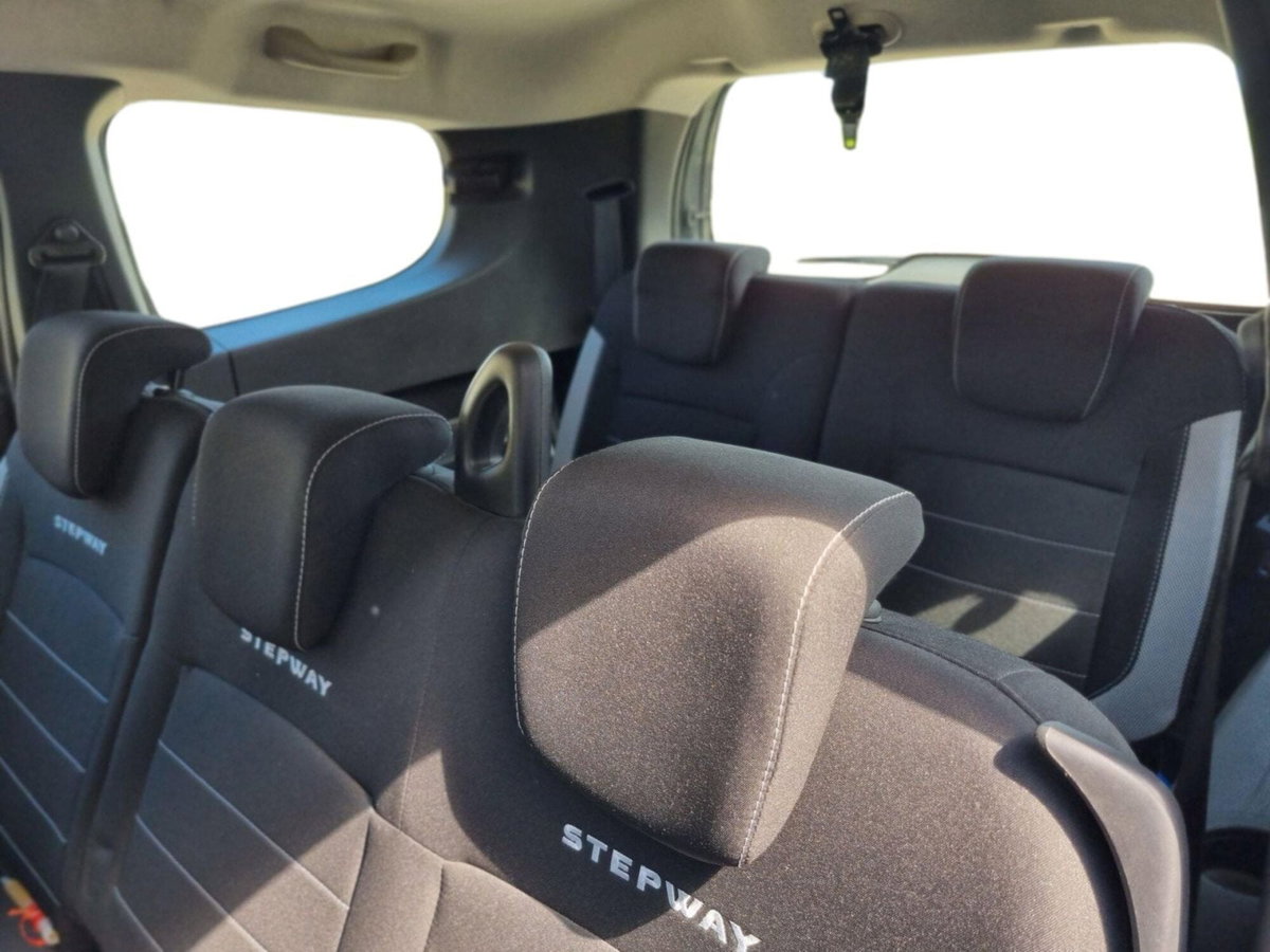 Dacia Lodgy 1.5 dCi 8V 110CV 7 posti Prestige (13)