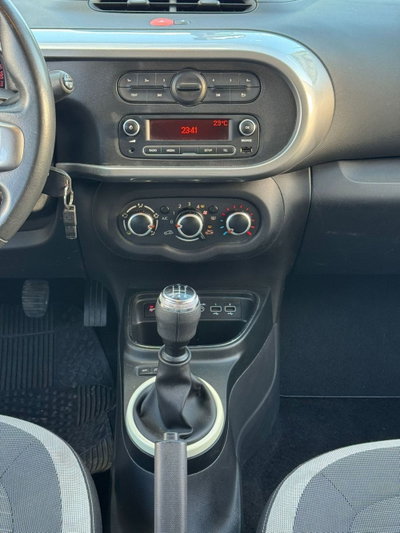 Renault Twingo SCe 65 CV Zen (13)