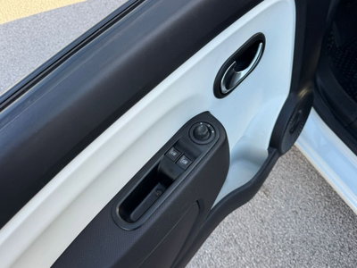 Renault Twingo SCe 65 CV Zen (4)