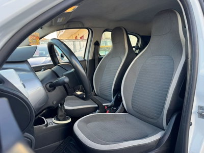 Renault Twingo SCe 65 CV Zen (6)