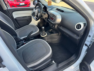 Renault Twingo SCe 65 CV Zen (9)