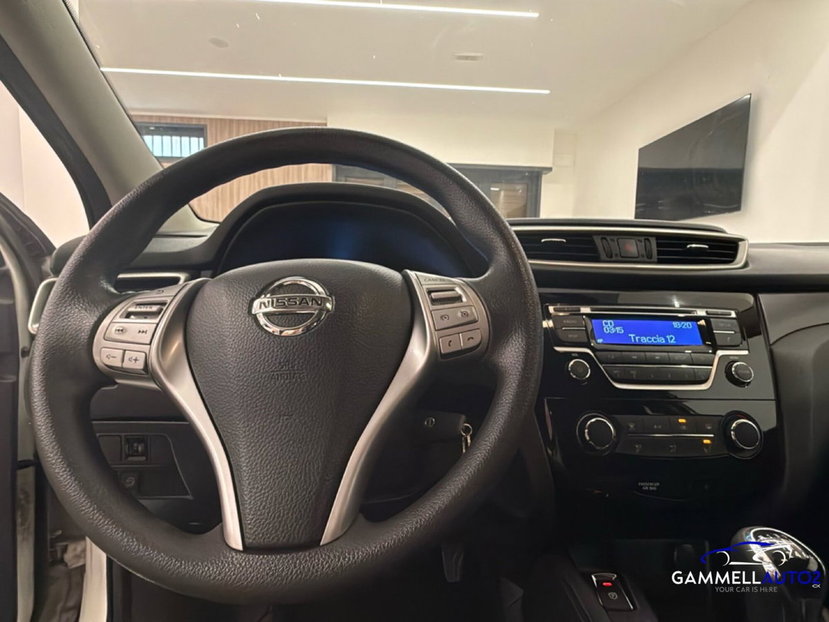 Nissan Qashqai 1.5 dCi N-Connecta (12)