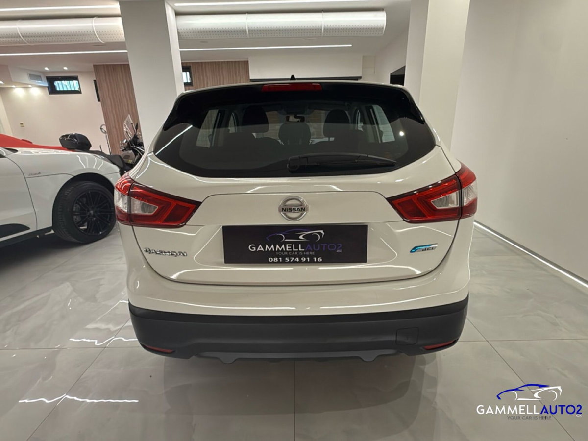Nissan Qashqai 1.5 dCi N-Connecta (6)