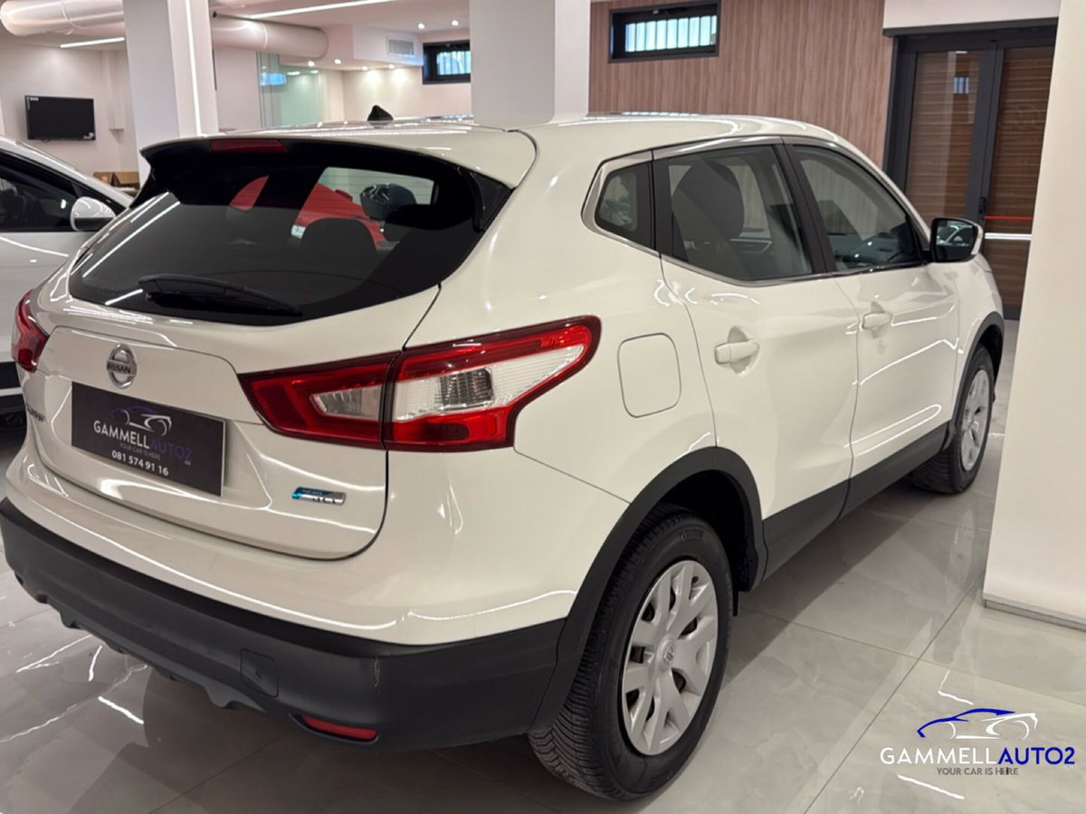 Nissan Qashqai 1.5 dCi N-Connecta (8)