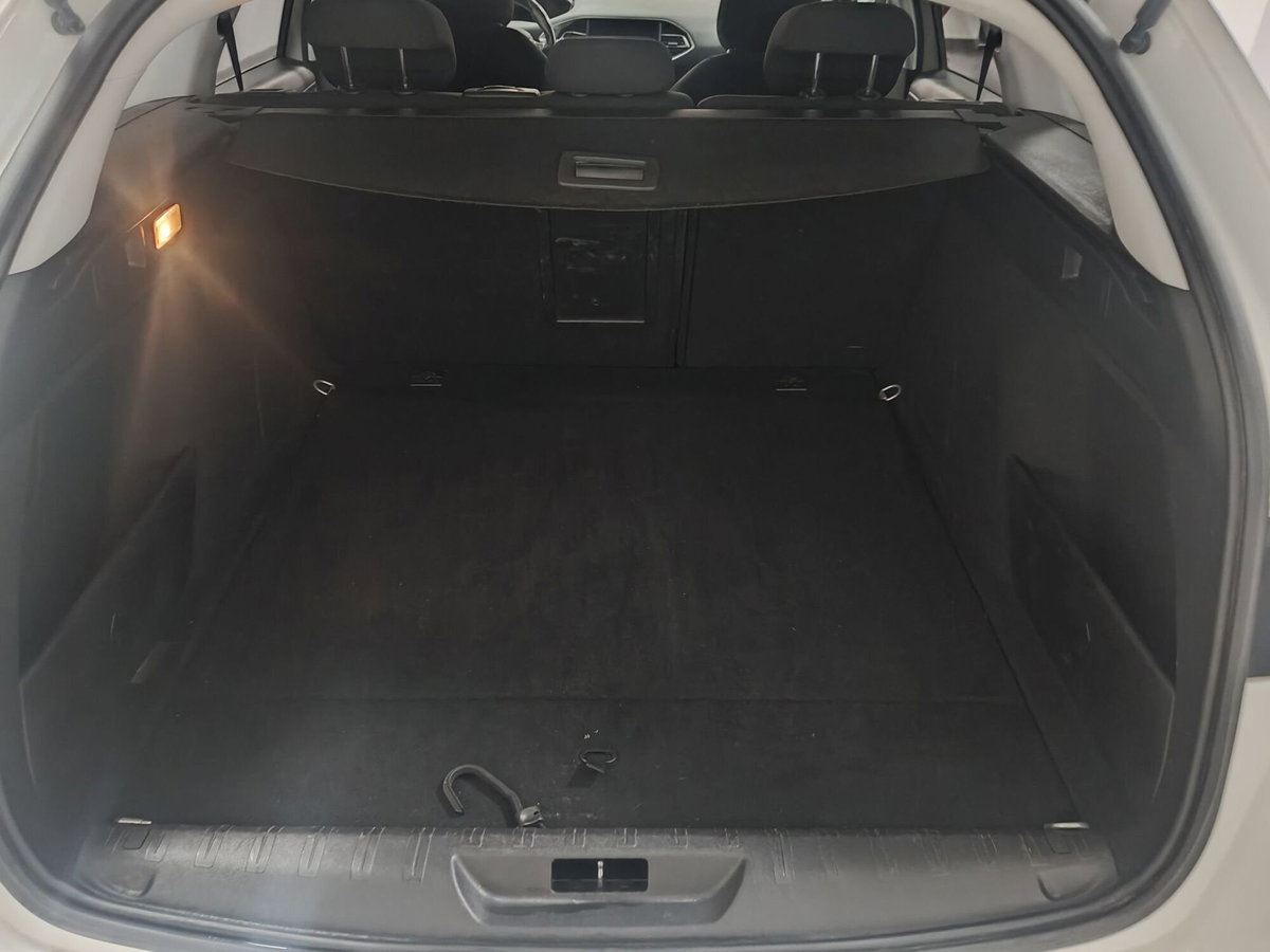 Peugeot 308 SW BlueHDi 130 S&S Active Business (8)