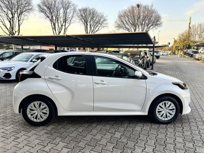 Toyota Yaris 1.5 Hybrid 5 porte Energy (4)