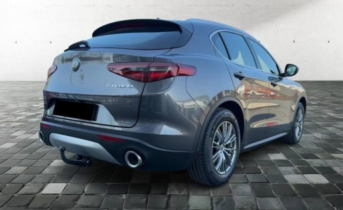 Alfa Romeo Stelvio Stelvio 2.0 Turbo 200 CV AT8 Q4 Super Business (4)