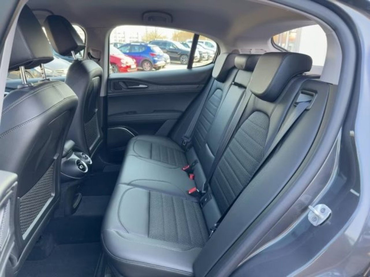 Alfa Romeo Stelvio Stelvio 2.0 Turbo 200 CV AT8 Q4 Super Business (7)