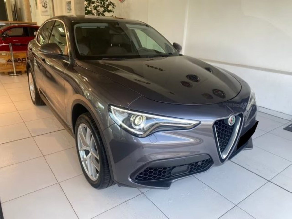 Alfa Romeo Stelvio Stelvio 2.0 Turbo 200 CV AT8 Q4 Super Business (3)