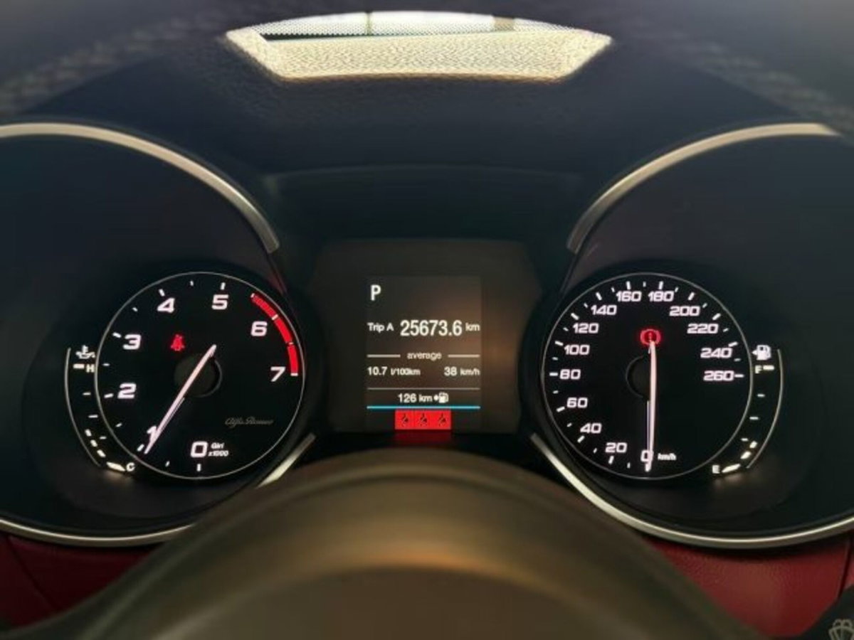 Alfa Romeo Stelvio Stelvio 2.0 Turbo 200 CV AT8 Q4 Super Business (17)