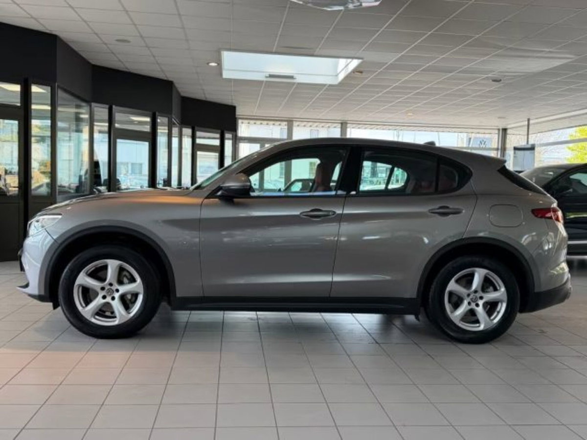 Alfa Romeo Stelvio Stelvio 2.0 Turbo 200 CV AT8 Q4 Super Business (5)