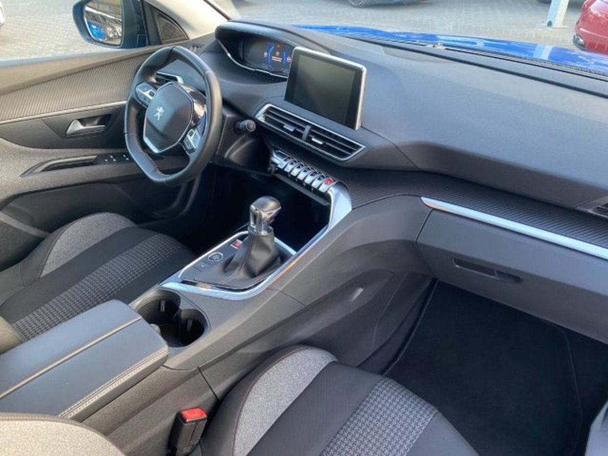 Peugeot 3008 BlueHDi 130 S&S GT (9)