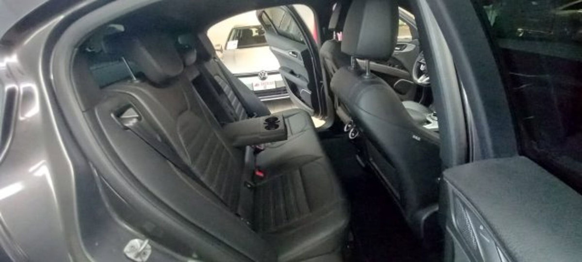 Alfa Romeo Stelvio Stelvio 2.2 Turbodiesel 210 CV AT8 Q4 Veloce (8)