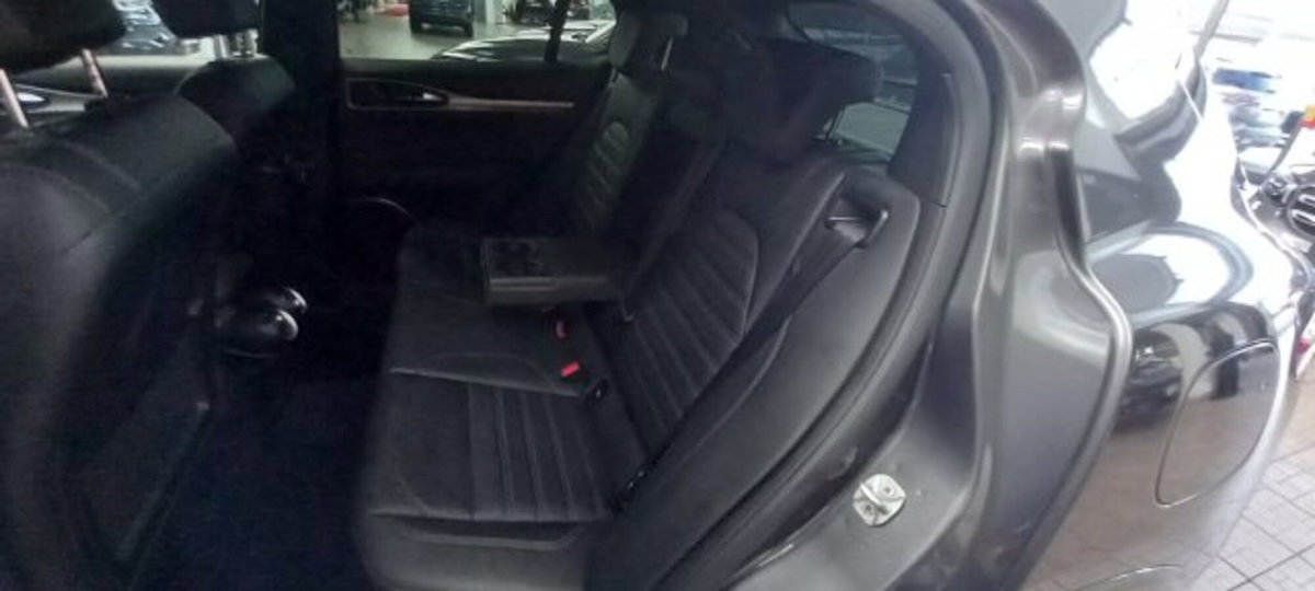 Alfa Romeo Stelvio Stelvio 2.2 Turbodiesel 210 CV AT8 Q4 Veloce (9)