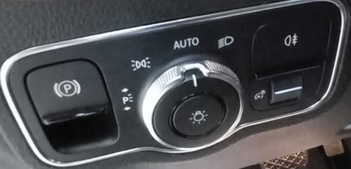 Mercedes-Benz GLB 200 d Business Extra auto 7p.ti (13)