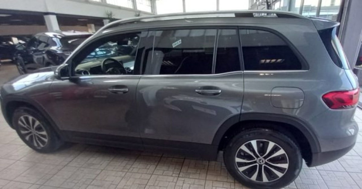 Mercedes-Benz GLB 200 d Business Extra auto 7p.ti (4)