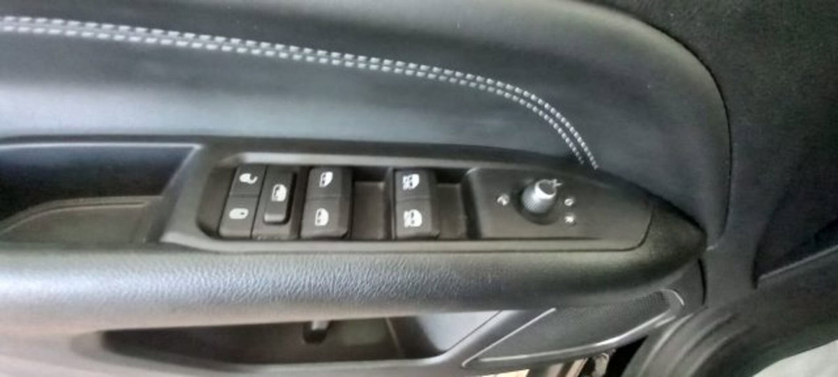 Jeep Compass 1.6 Multijet II 2WD Limited (15)