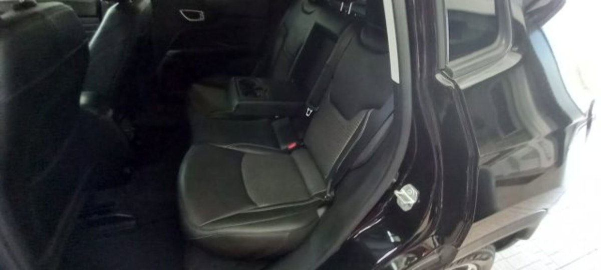 Jeep Compass 1.6 Multijet II 2WD Limited (8)