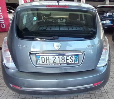 Lancia Ypsilon 1.3 MJT 75 CV Argento (3)