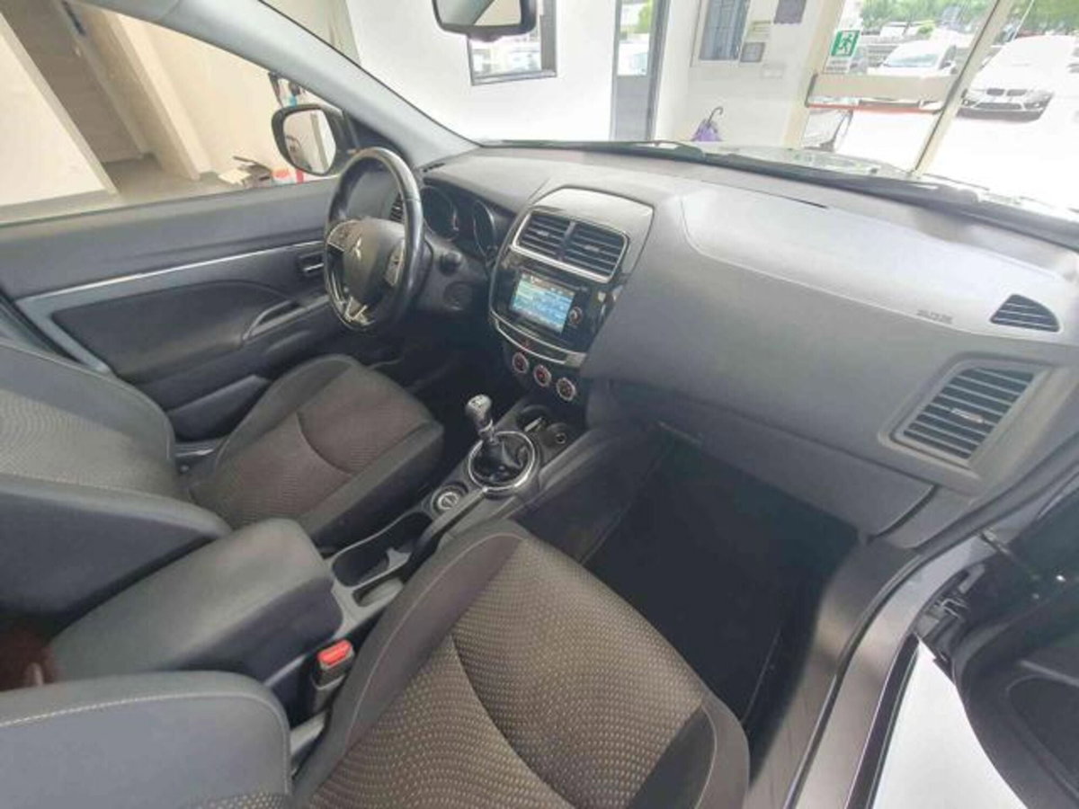 Mitsubishi ASX 1.6 DI-D 114 CV 4WD Instyle Panoramic (10)