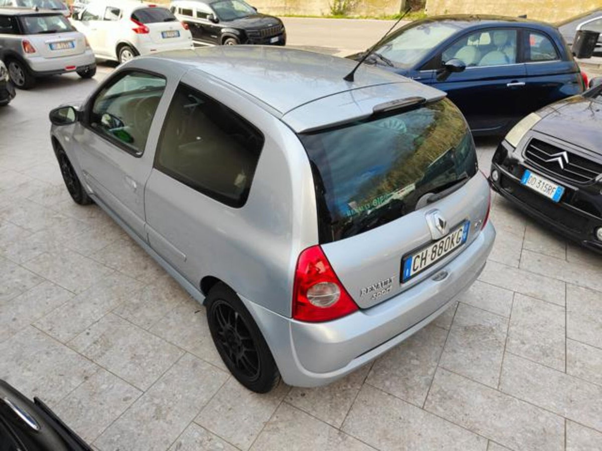 Renault Clio 2.0 16V cat 3 porte Limited (13)
