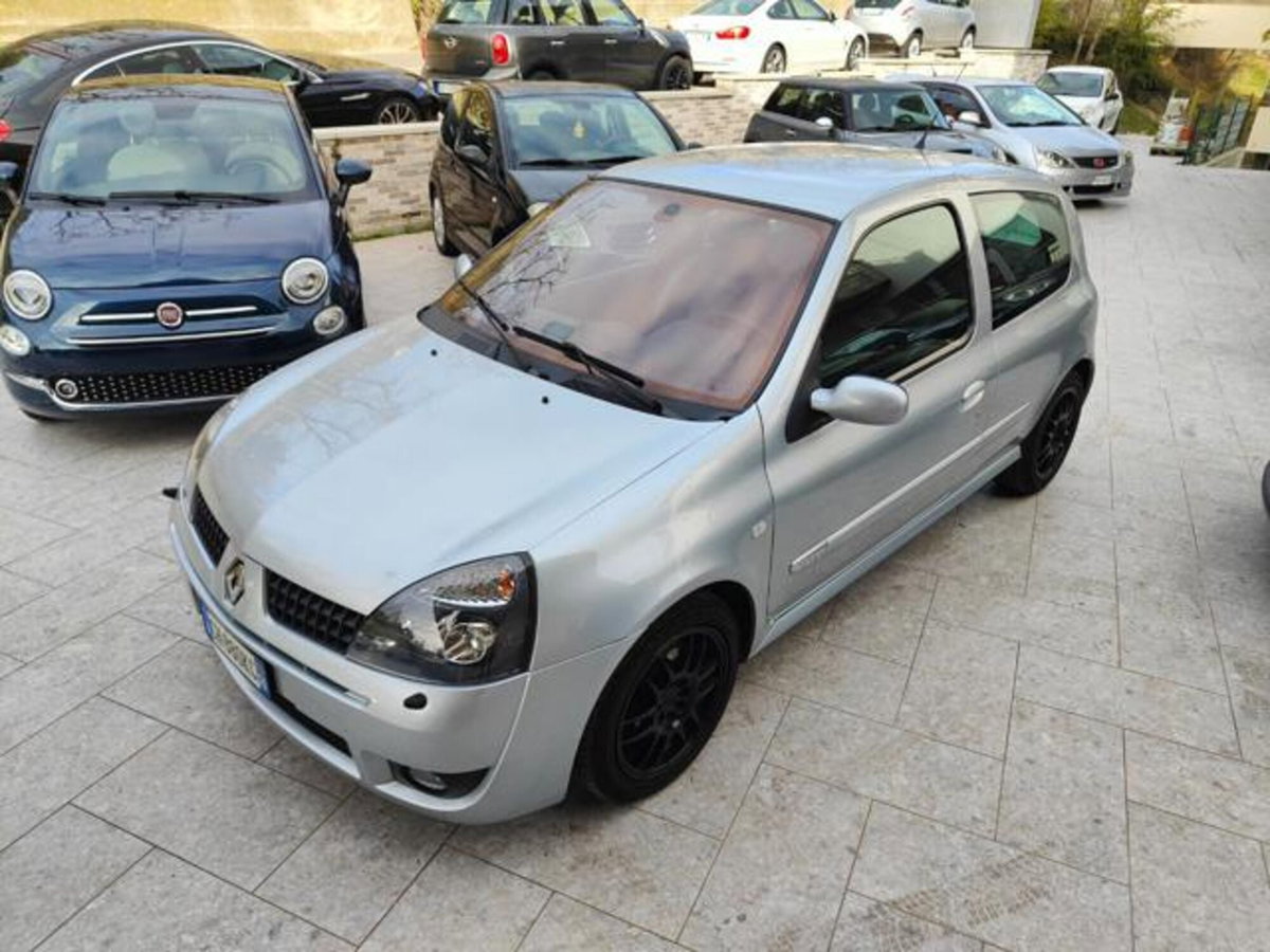 Renault Clio 2.0 16V cat 3 porte Limited (3)