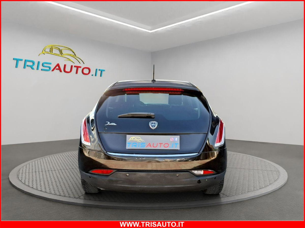 Lancia Delta 1.6 MJT DPF Gold (11)