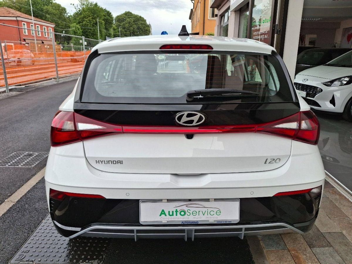 Hyundai i20 1.0 t-gdi 48V Connectline imt (2)