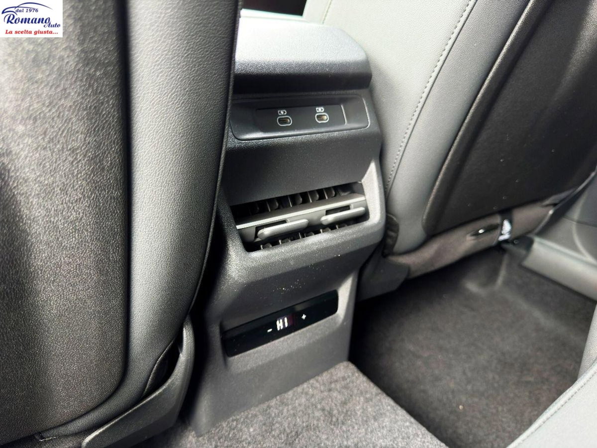 Audi Q3 Sportback 35 TDI S line edition (16)