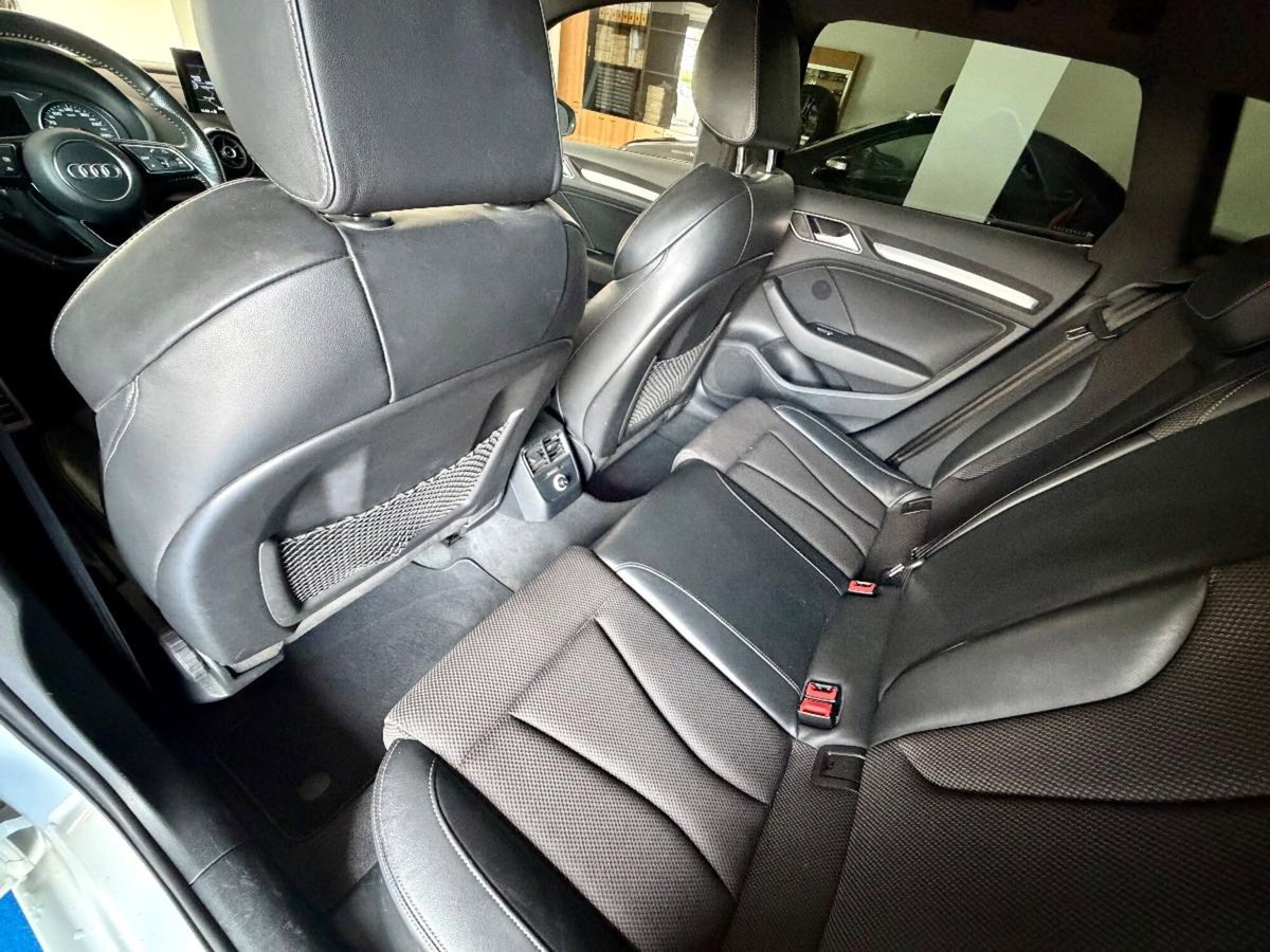 Audi A3 Sportback 2.0 TDI S tronic Attraction (12)