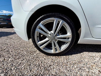 Audi A3 Sportback 2.0 TDI S tronic Attraction (12)
