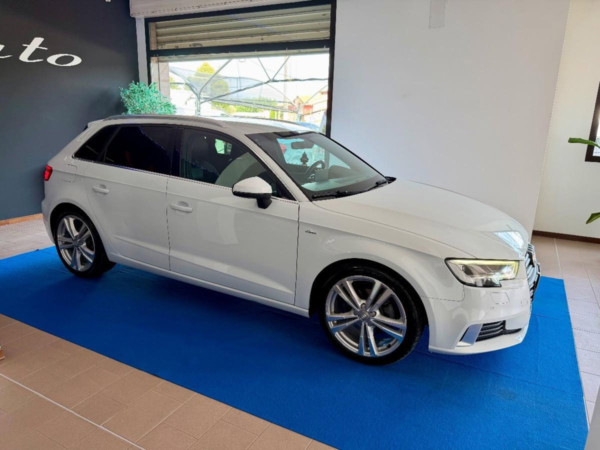 Audi A3 Sportback 2.0 TDI S tronic Attraction (4)