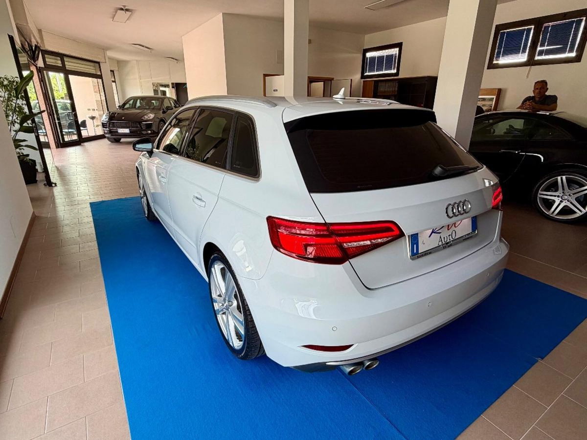 Audi A3 Sportback 2.0 TDI S tronic Attraction (5)