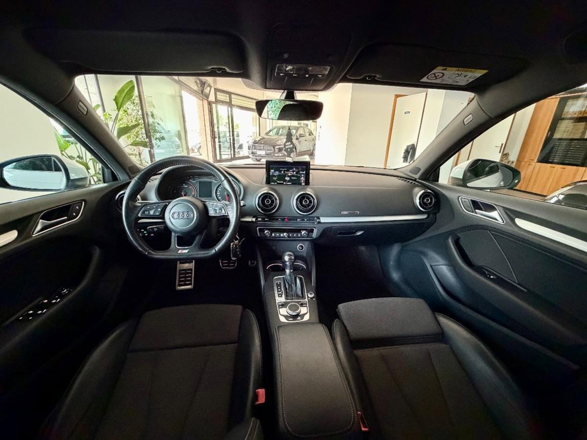 Audi A3 Sportback 2.0 TDI S tronic Attraction (8)